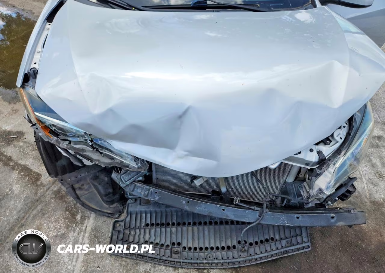 2019 Toyota Corolla Le VIN:5YFBURHE3KP947432 - 11