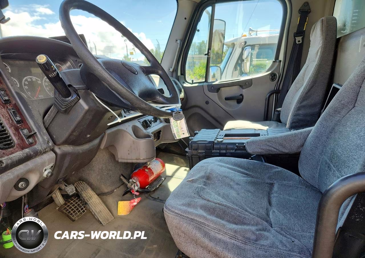 2010 Freightliner Business Class M2 Box Truck VIN:1FVACXDT8ADAT3208 - 7