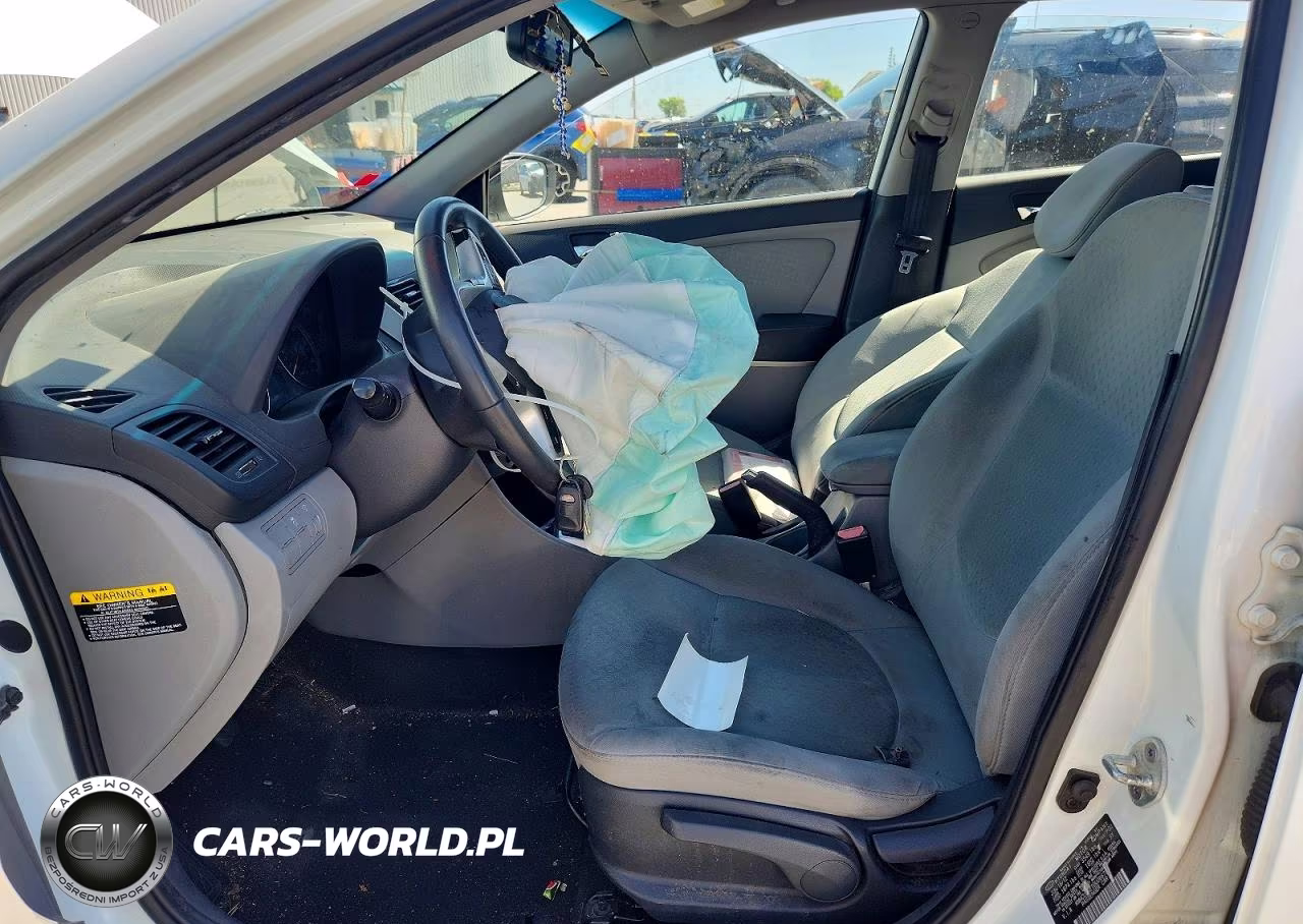 2013 Hyundai Accent Se VIN:KMHCU5AE1DU066785 - 7