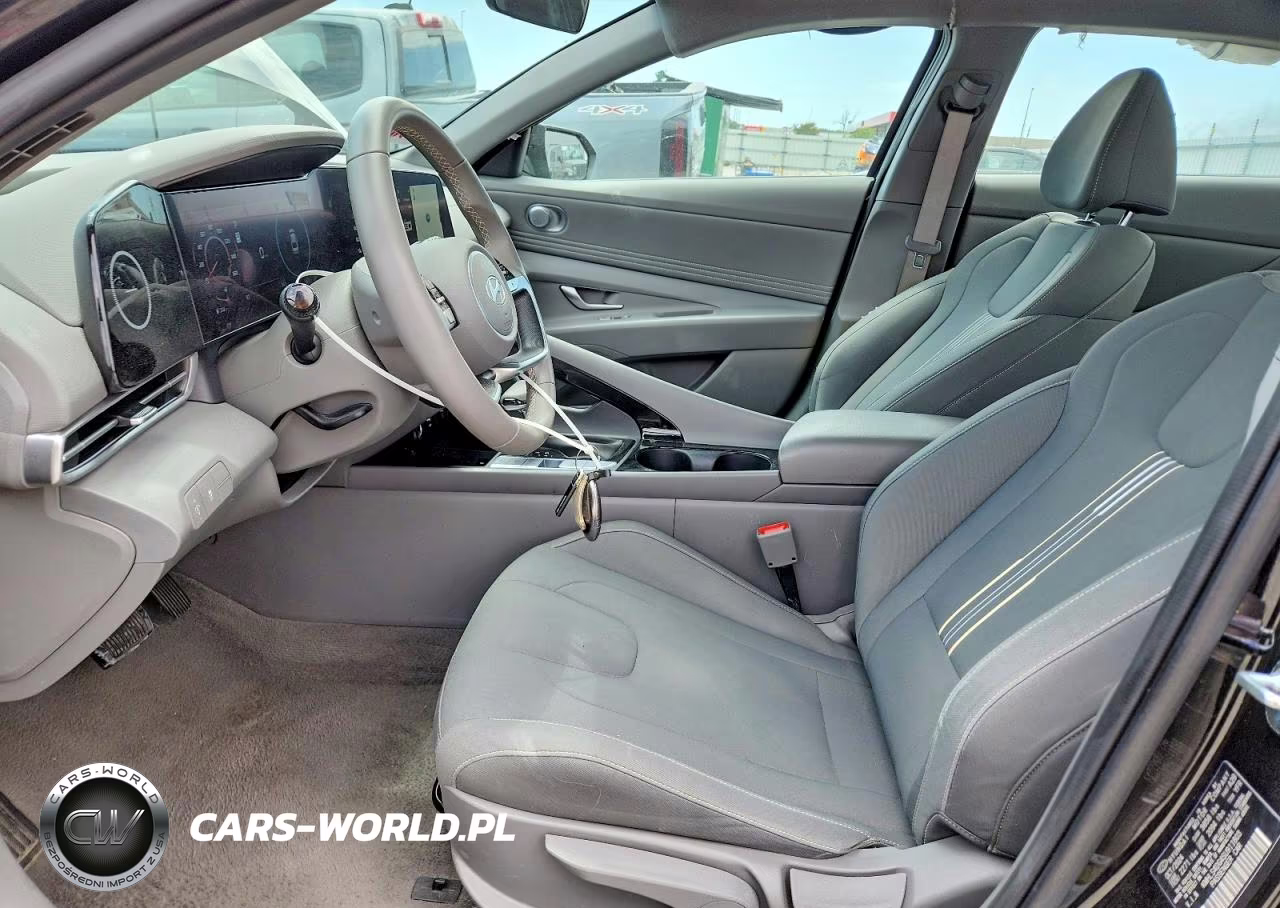 2025 Hyundai Elantra Sel VIN:KMHLS4DG4SU911803 - 7