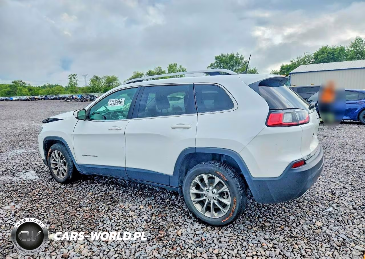 2019 Jeep Cherokee Latitude Plus VIN:1C4PJLLX2KD206695 - 2