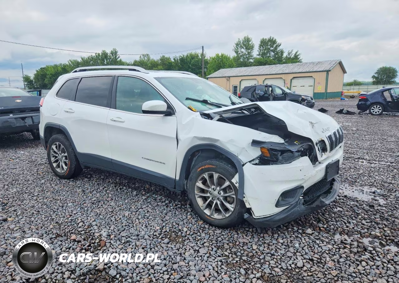 2019 Jeep Cherokee Latitude Plus VIN:1C4PJLLX2KD206695 - 4