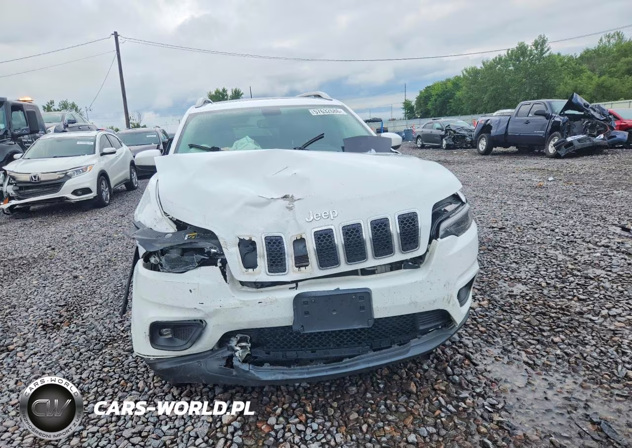2019 Jeep Cherokee Latitude Plus VIN:1C4PJLLX2KD206695 - 5