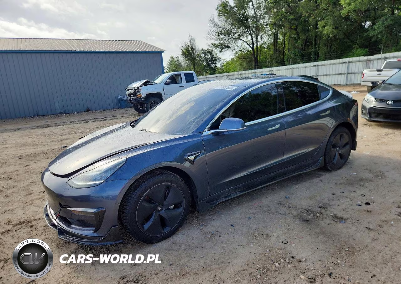 2019 Tesla Model 3 – zdjęcie 1 z 12