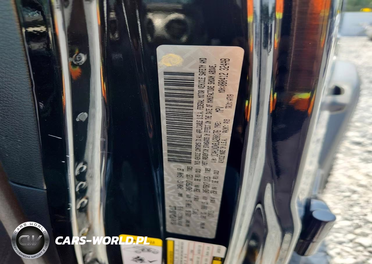 2018 Jeep Wrangler Unlimited Sport VIN:1C4HJXDN9JW200176 - 13
