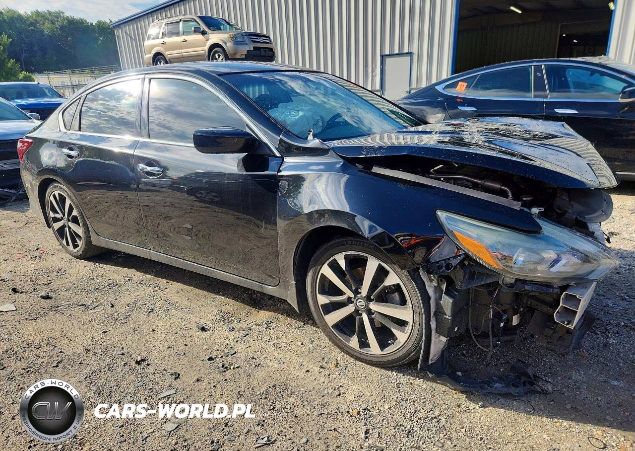 2018 Nissan Altima 2.5 Sr VIN:1N4AL3AP7JC137581 - 4