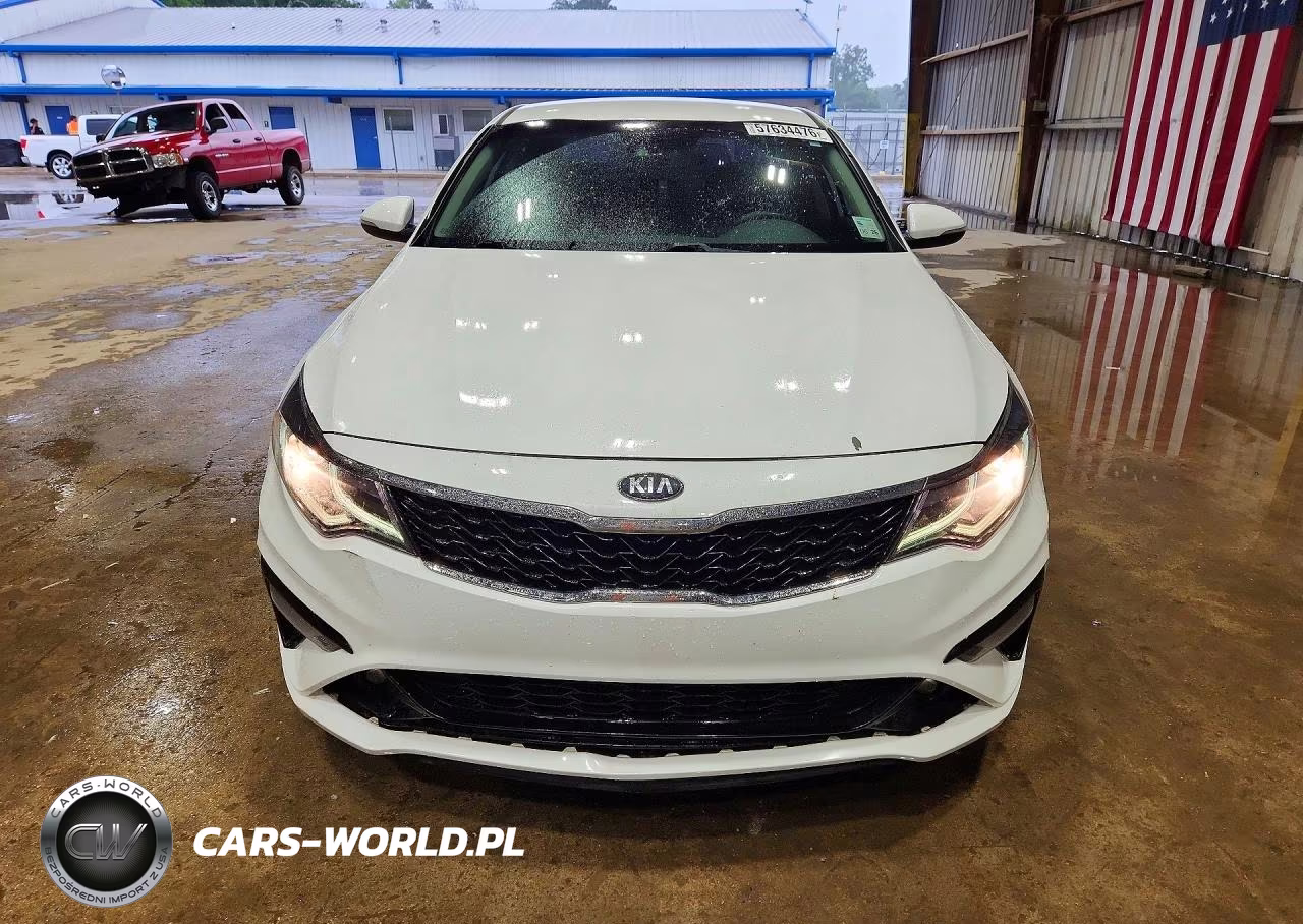 2019 Kia Optima S VIN:5XXGT4L32KG359953 - 5