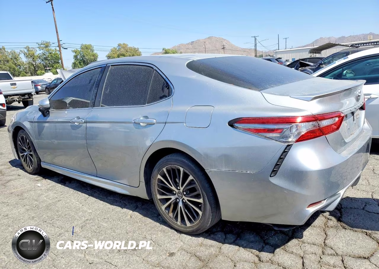 2018 Toyota Camry Se VIN:4T1B11HK4JU577038 - 2