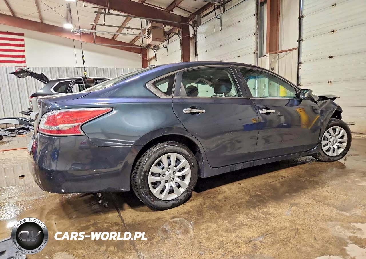 2015 Nissan Altima 2.5 S VIN:1N4AL3AP1FC212329 - 3