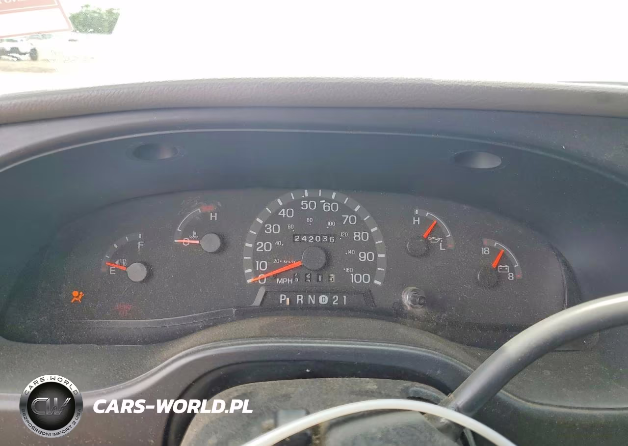 2000 Ford E250 Delivery Van VIN:1FTNE24L7YHA50561 - 9