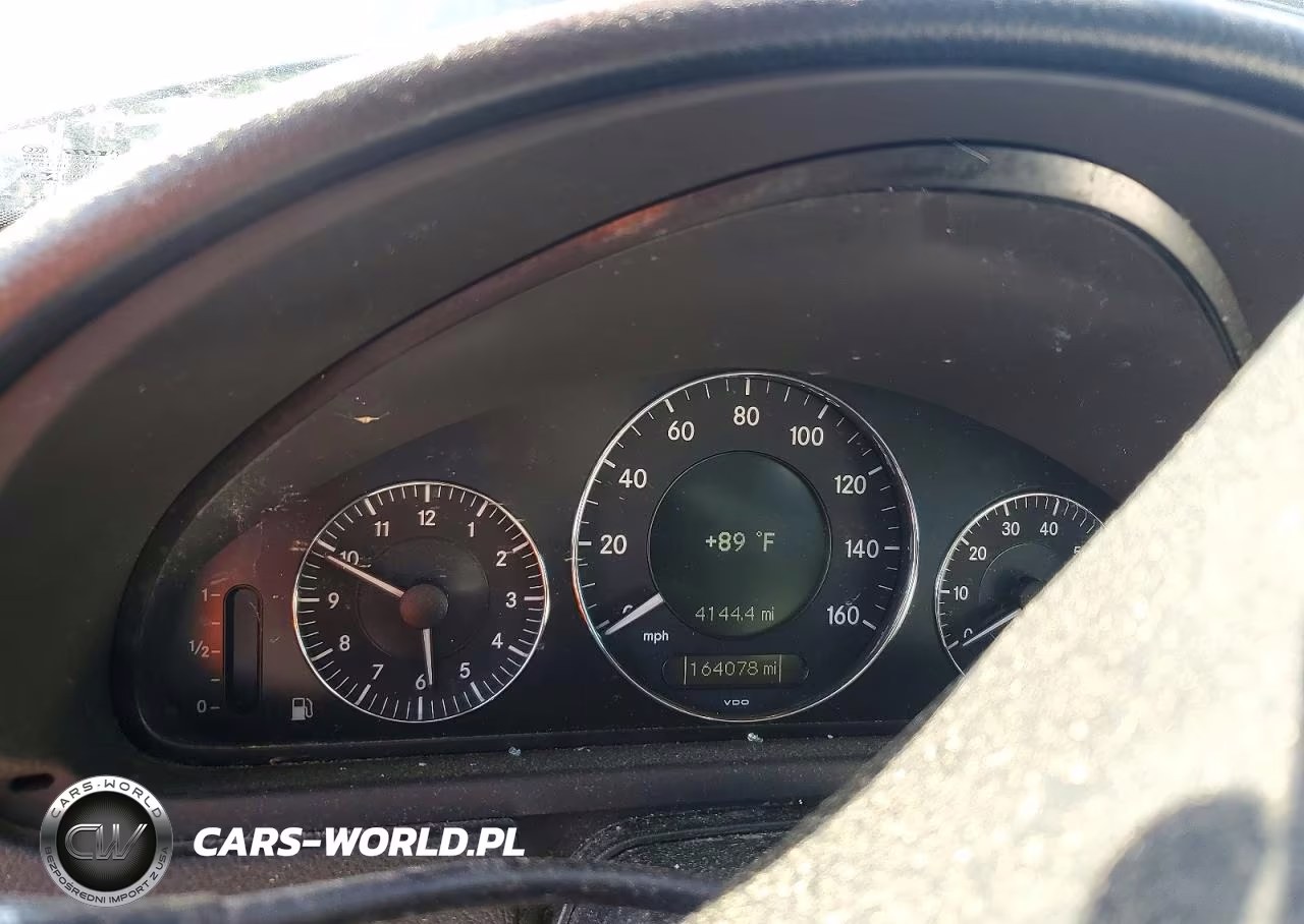 2007 Mercedes-Benz Clk 350 VIN:WDBTK56F27T080604 - 9