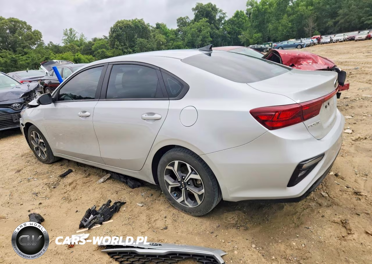 2021 Kia Forte Lxs VIN:3KPF24AD5ME386800 - 2
