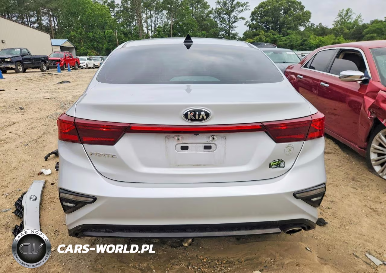 2021 Kia Forte Lxs VIN:3KPF24AD5ME386800 - 6
