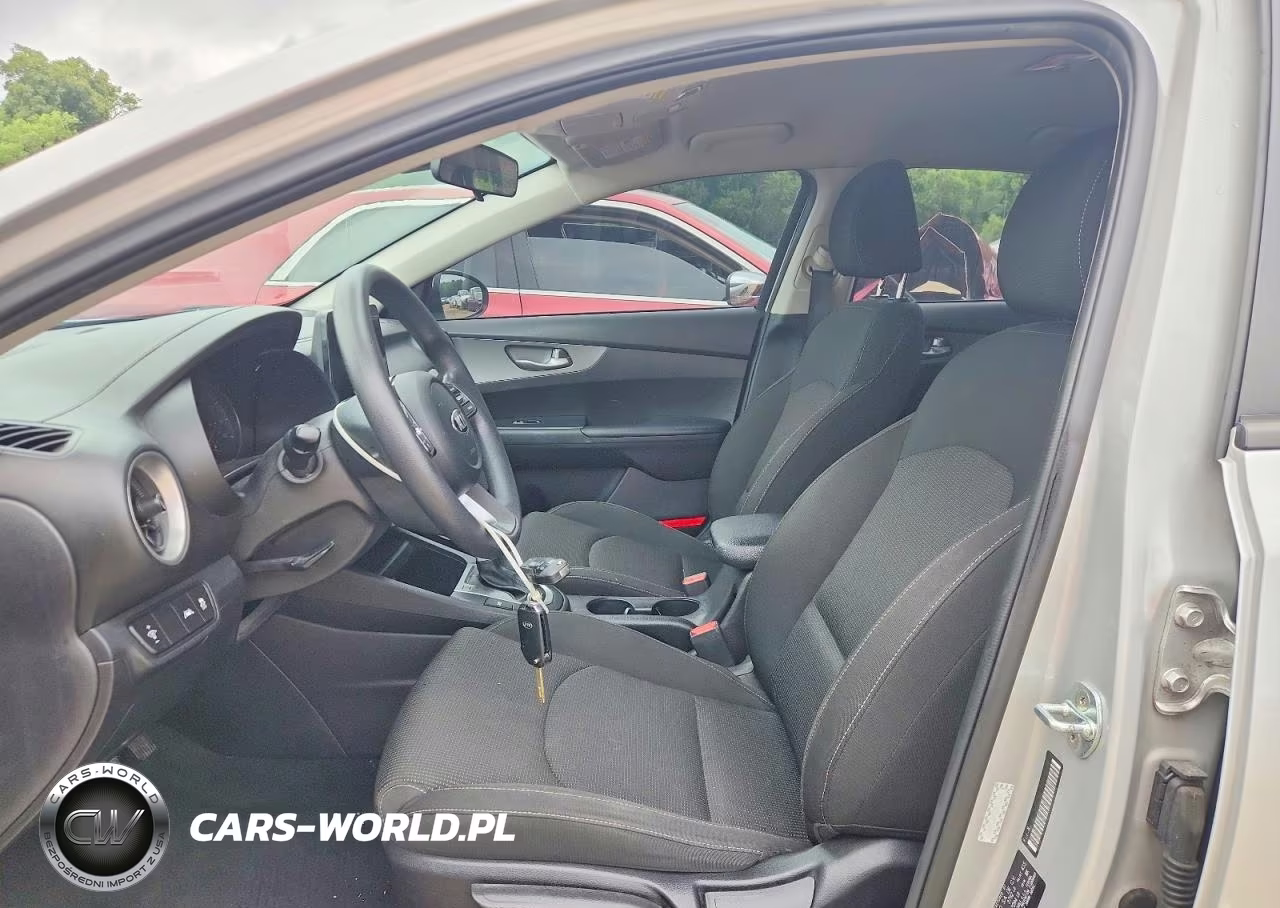 2021 Kia Forte Lxs VIN:3KPF24AD5ME386800 - 7