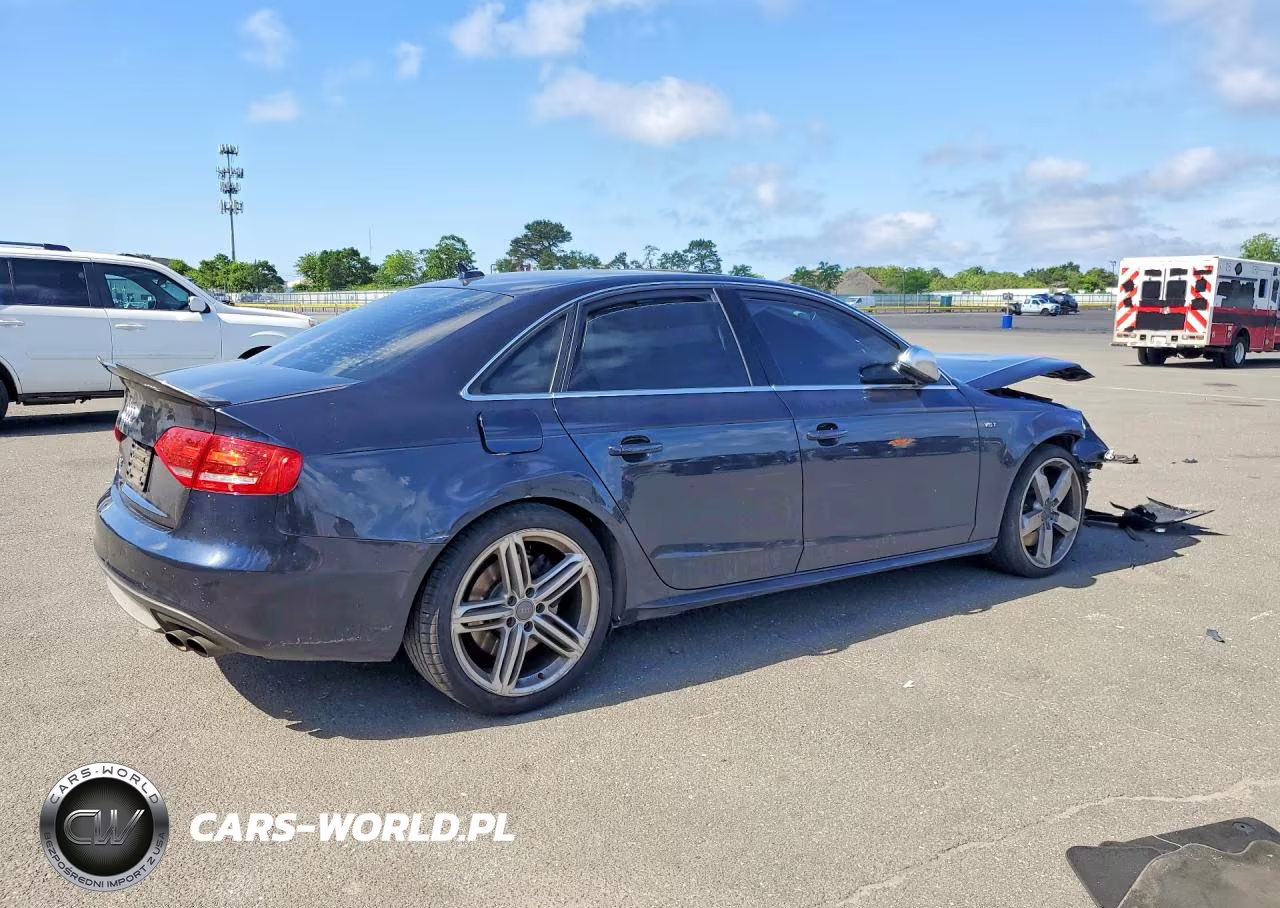 2012 Audi S4 Prestige VIN:WAUMGBFL6CA101338 - 3