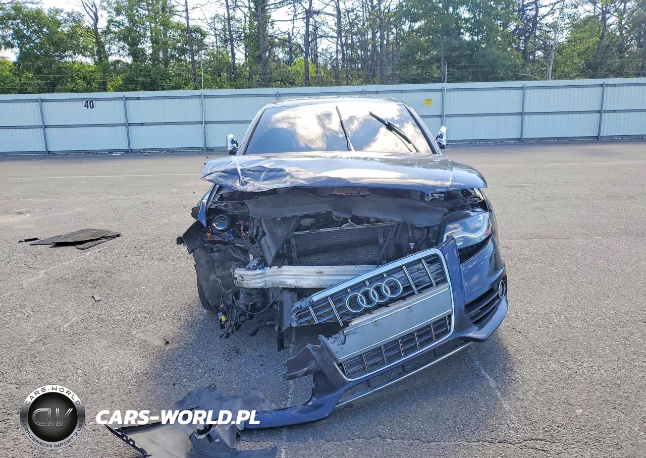 2012 Audi S4 Prestige VIN:WAUMGBFL6CA101338 - 5