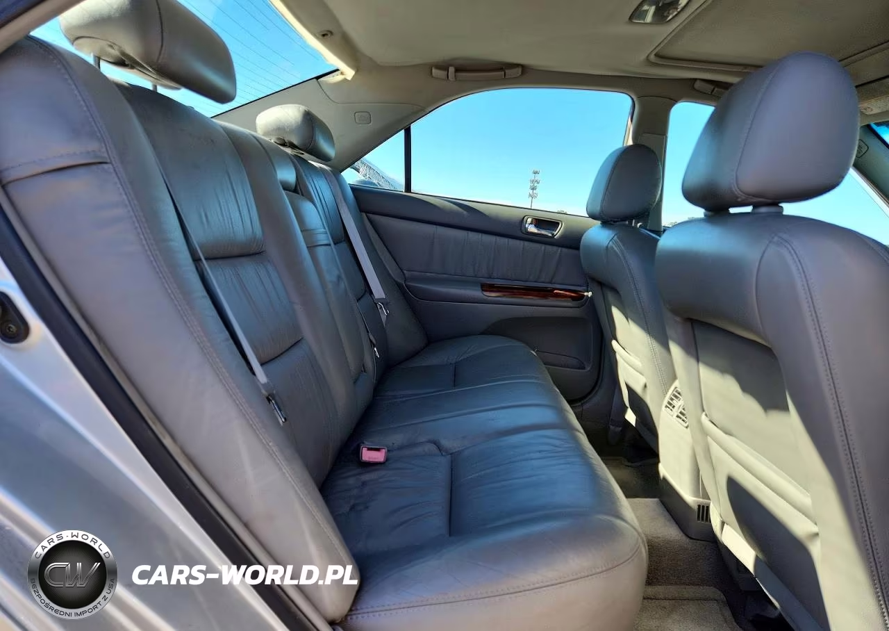 2002 Toyota Camry Xle V6 VIN:4T1BF30K02U031797 - 10
