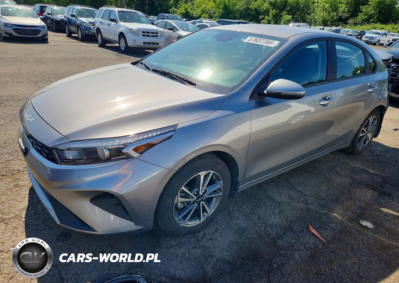 2023 Kia Forte Lxs – zdjęcie 1 z 13