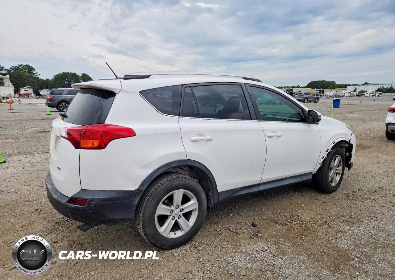 2014 Toyota Rav4 Xle VIN:2T3WFREV8EW121198 - 3