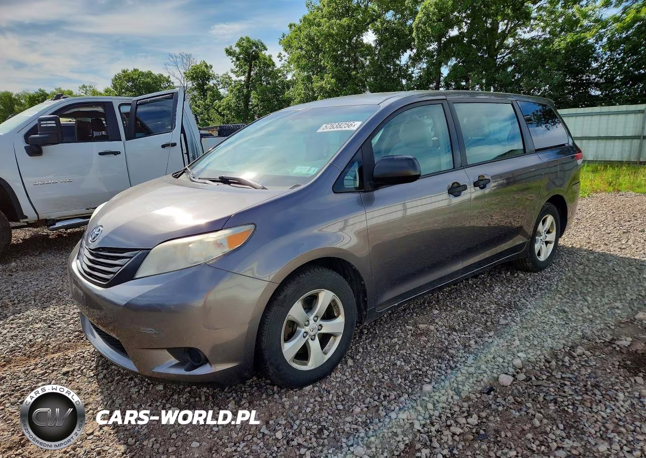 2011 Toyota Sienna Base 7-Passenger