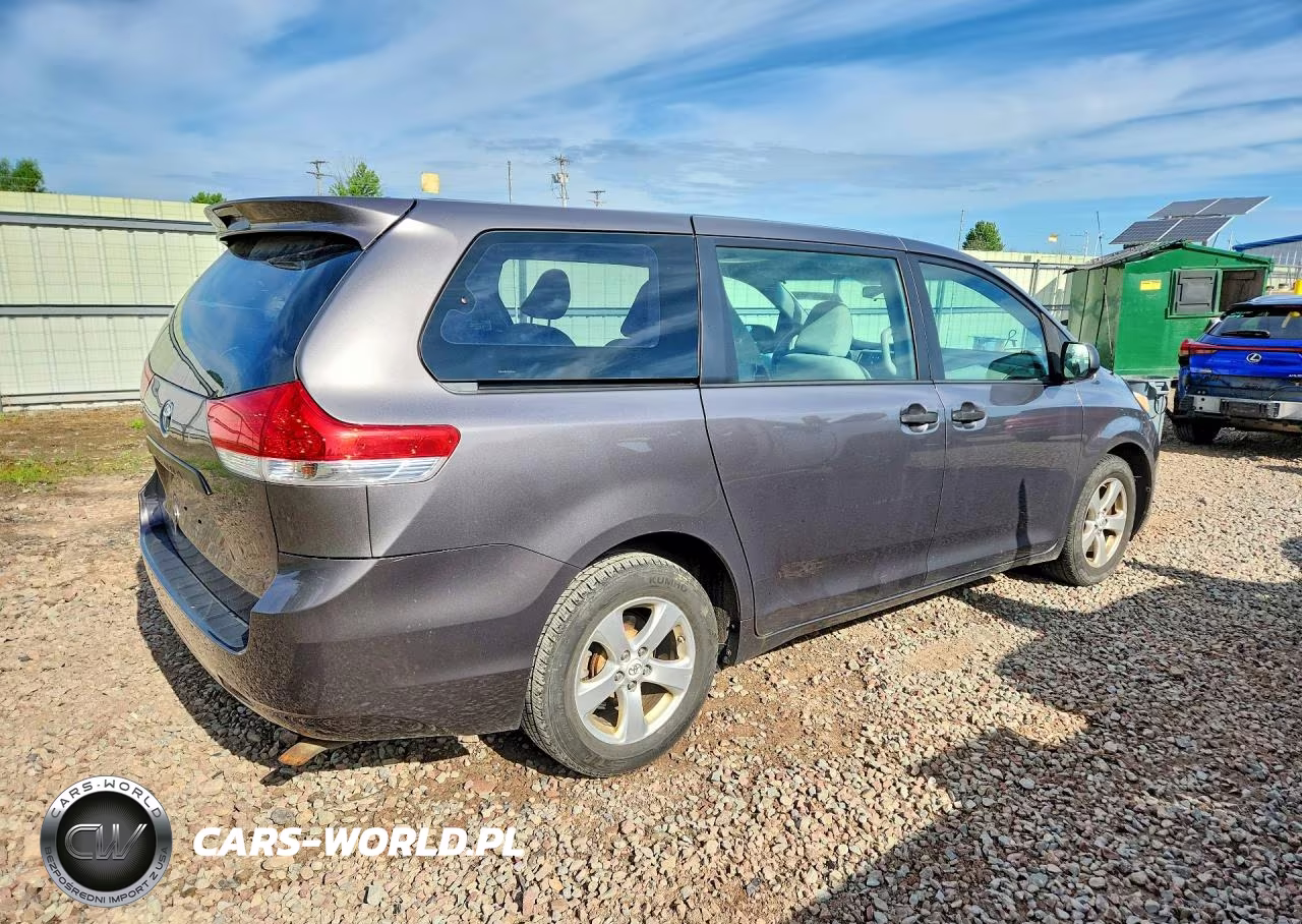 2011 Toyota Sienna Base 7-Passenger VIN:5TDKA3DC5BS006467 - 3