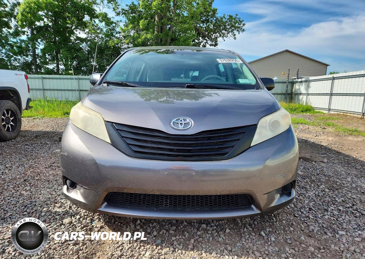 2011 Toyota Sienna Base 7-Passenger VIN:5TDKA3DC5BS006467 - 5