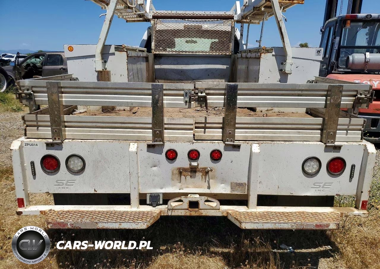 2016 Ford F350 Super Duty VIN:1FD8X3HT2GED32397 - 10