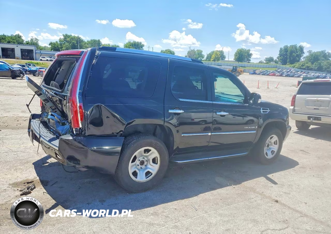 2008 Cadillac Escalade Luxury VIN:1GYEC63808R132730 - 3