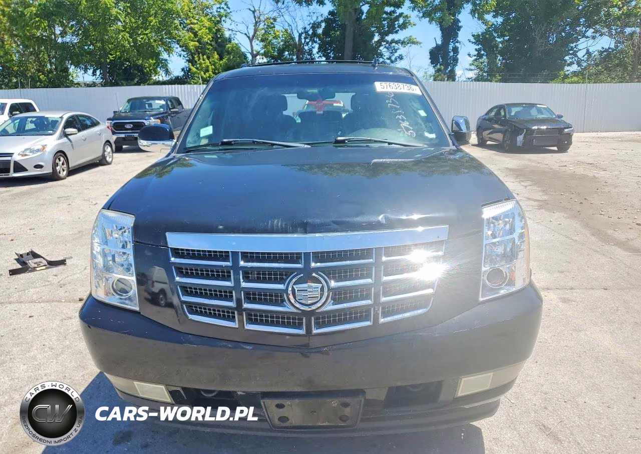 2008 Cadillac Escalade Luxury VIN:1GYEC63808R132730 - 5