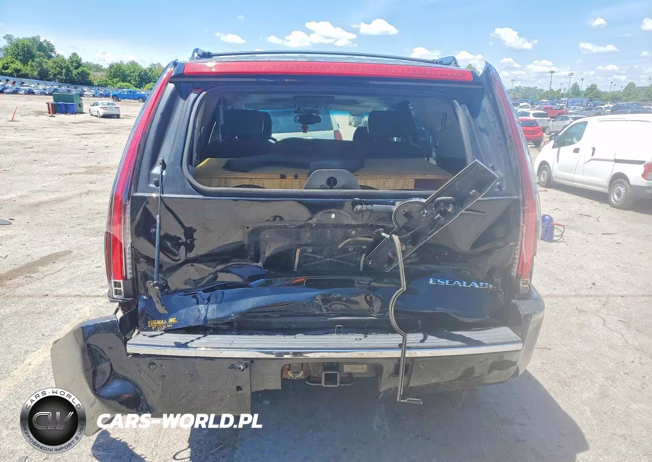 2008 Cadillac Escalade Luxury VIN:1GYEC63808R132730 - 6