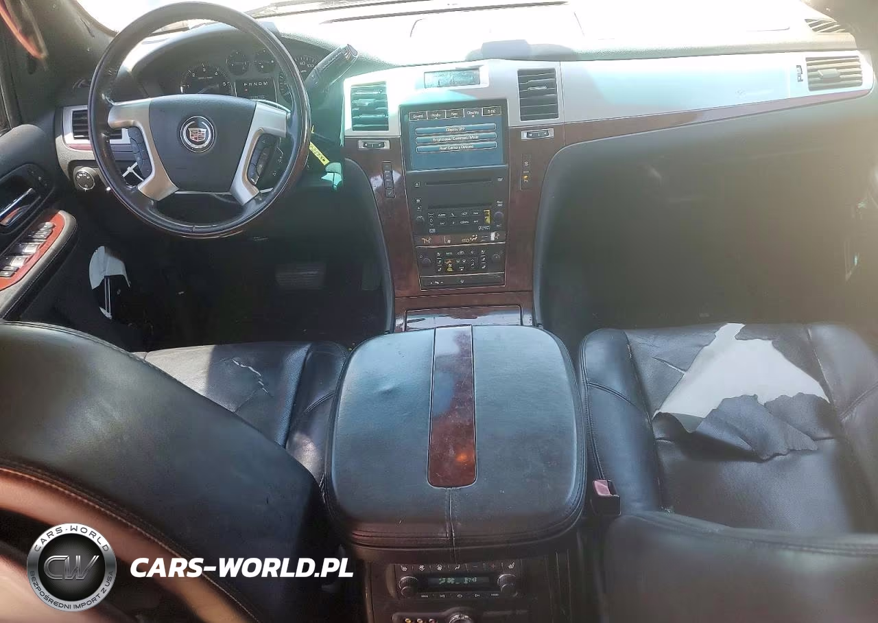 2008 Cadillac Escalade Luxury VIN:1GYEC63808R132730 - 8