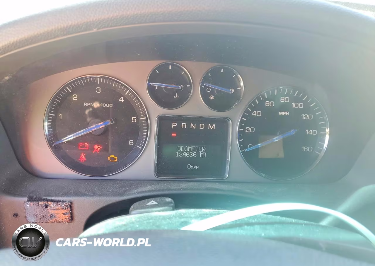 2008 Cadillac Escalade Luxury VIN:1GYEC63808R132730 - 9