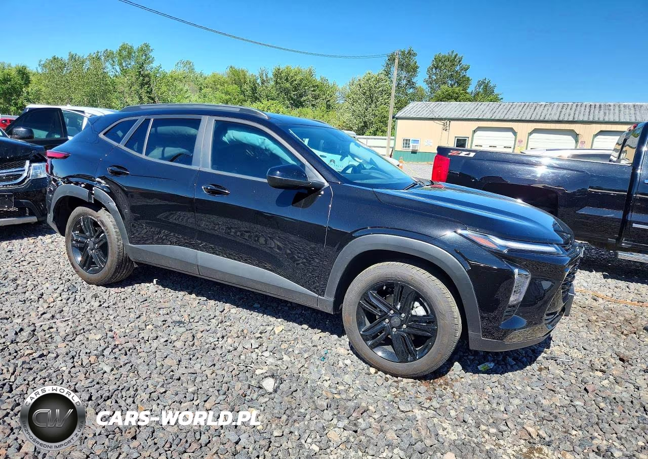 2025 Chevrolet Trax Activ VIN:KL77LKEPXSC247869 - 4