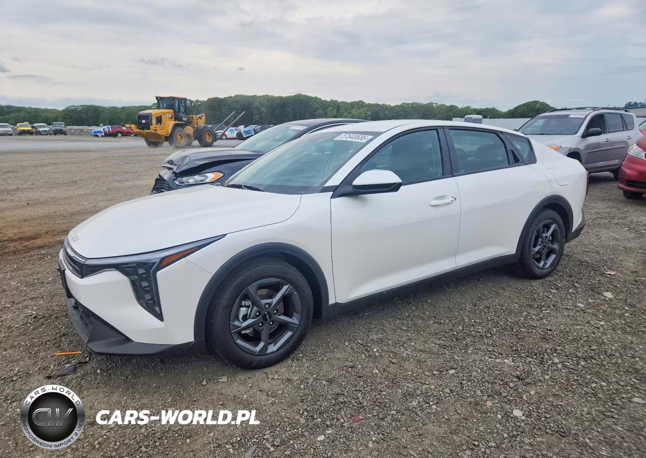 2026 Kia K4 Lxs – zdjęcie 1 z 12