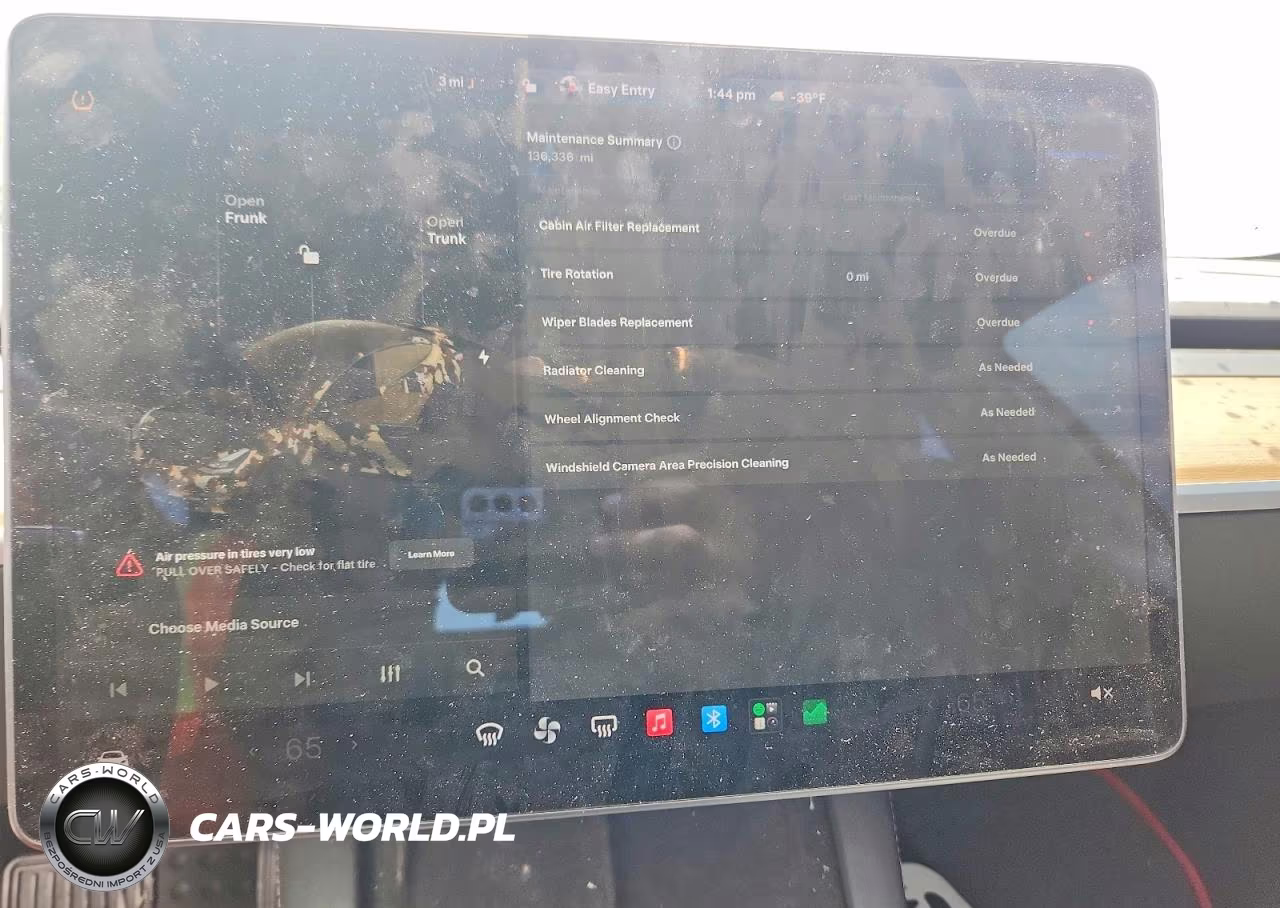 2022 Tesla Model 3 VIN:5YJ3E1EA4NF189993 - 9
