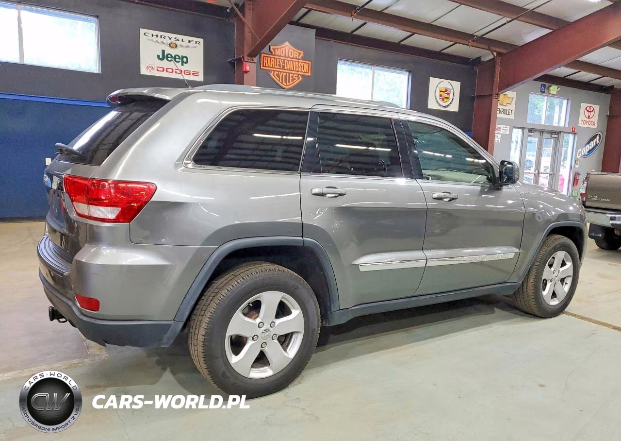 2012 Jeep Grand Cherokee Laredo VIN:1C4RJFAG8CC233789 - 3