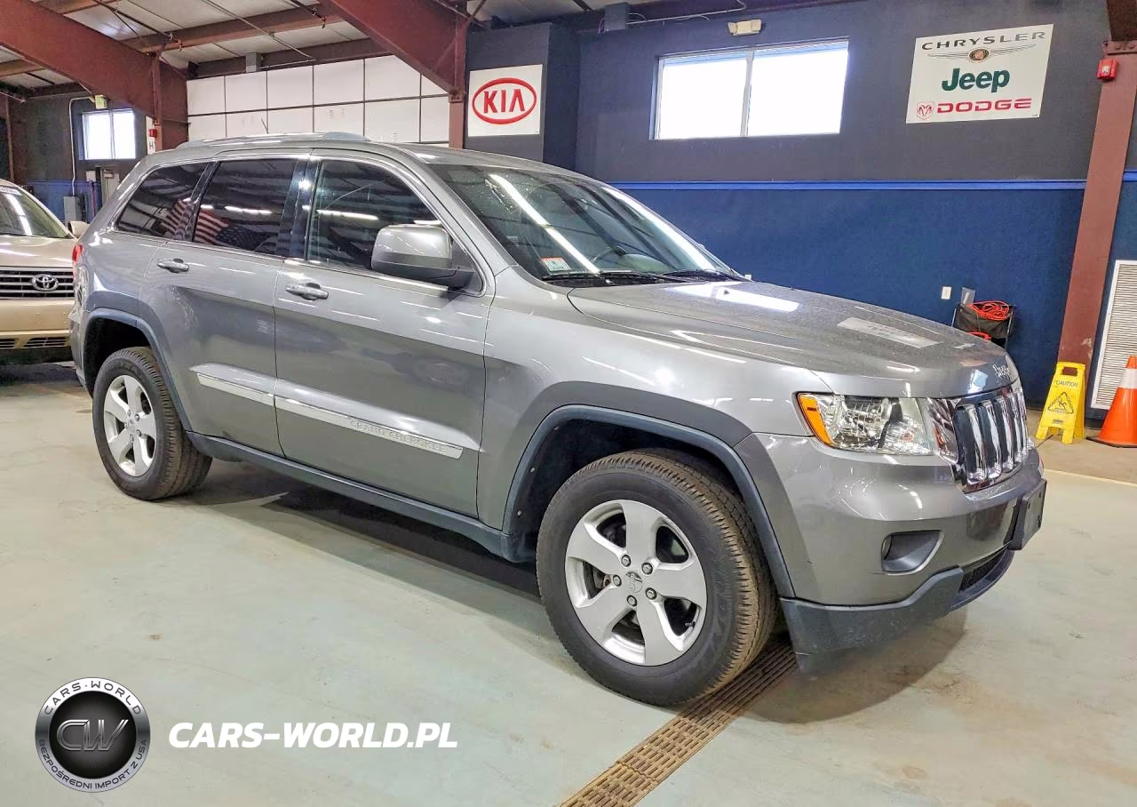 2012 Jeep Grand Cherokee Laredo VIN:1C4RJFAG8CC233789 - 4