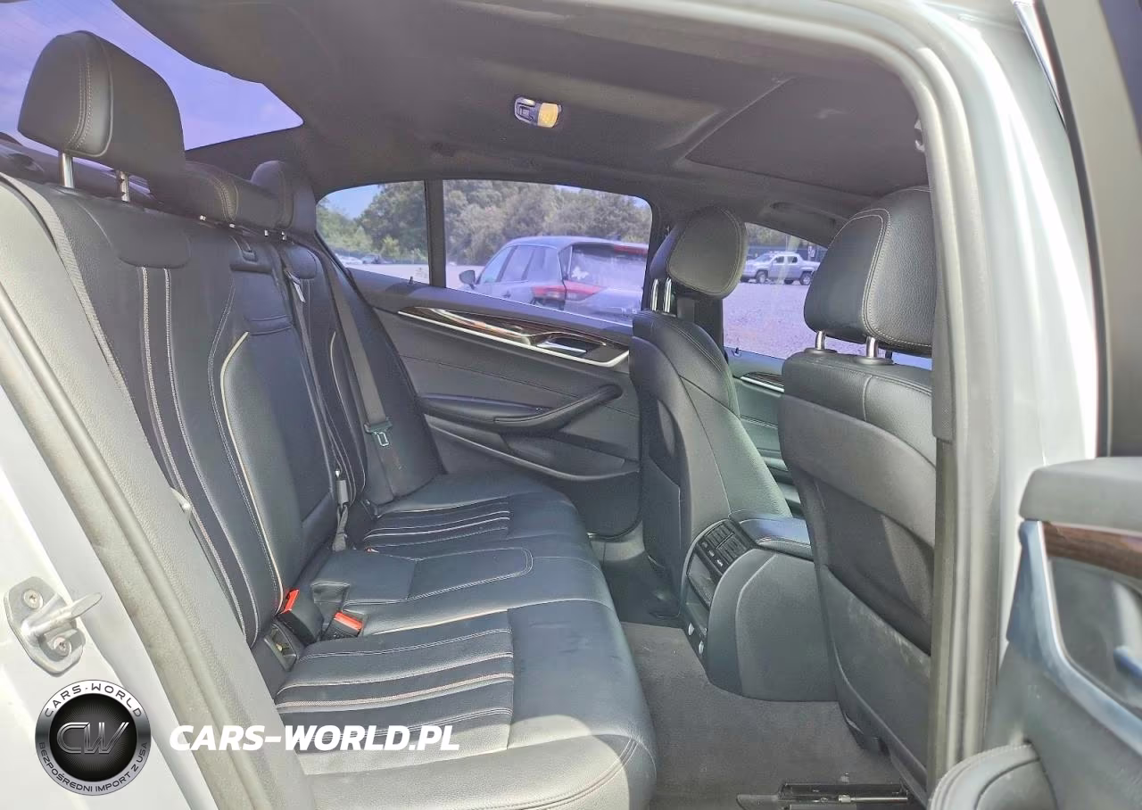2019 BMW 530E VIN:WBAJA9C53KB393641 - 10