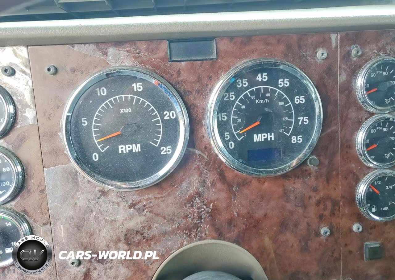 2007 International 9400I Semi Truck VIN:2HSCNAPR27C544969 - 8