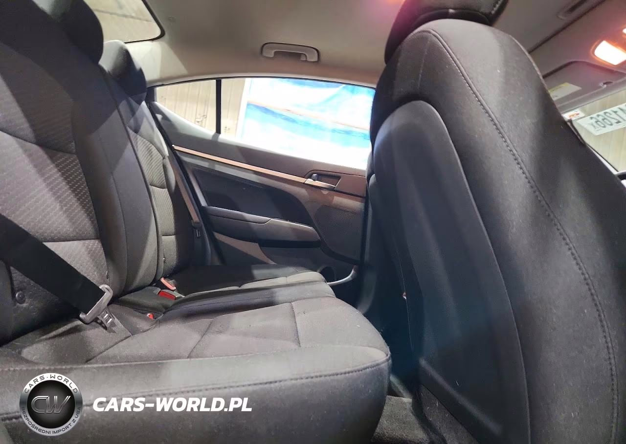 2019 Hyundai Elantra Value Edition VIN:5NPD84LF6KH475336 - 10