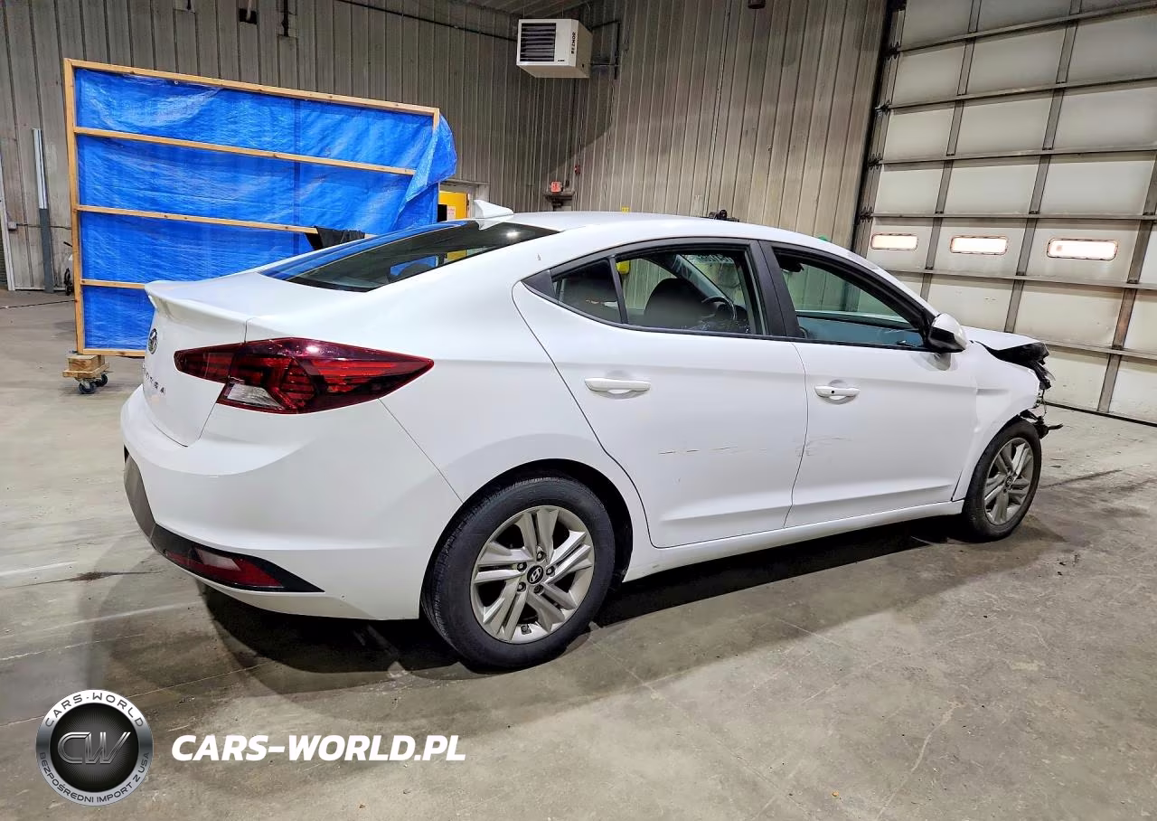2019 Hyundai Elantra Value Edition VIN:5NPD84LF6KH475336 - 3