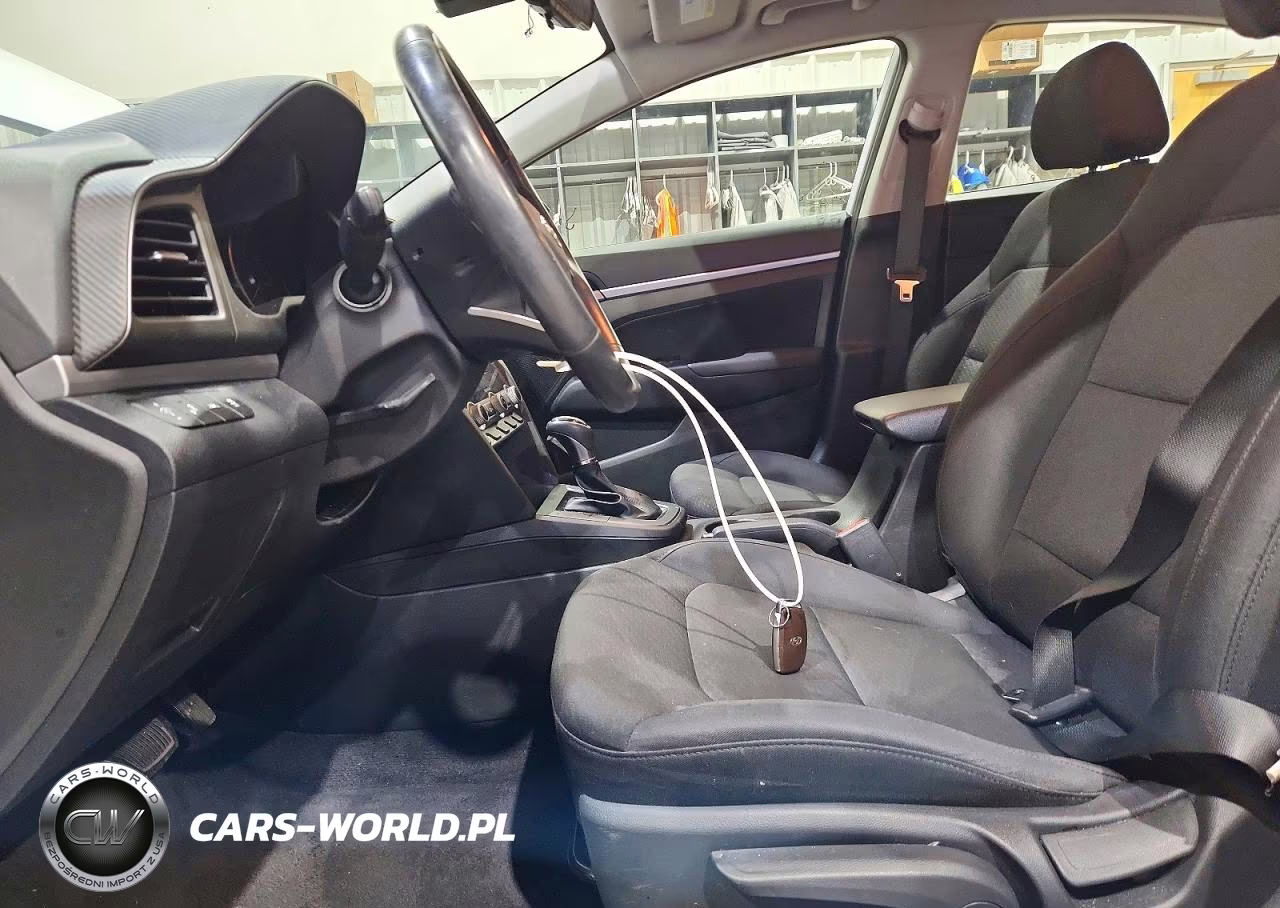 2019 Hyundai Elantra Value Edition VIN:5NPD84LF6KH475336 - 7