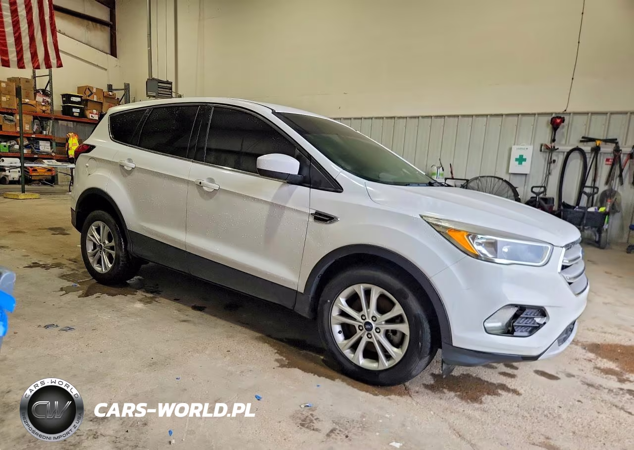 2019 Ford Escape Se VIN:1FMCU9GD0KUA89140 - 4