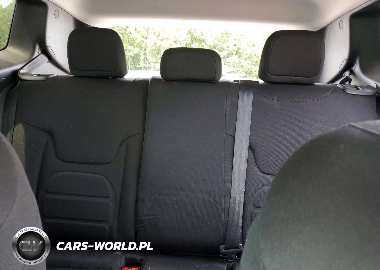 2019 Jeep Renegade Latitude VIN:ZACNJABB1KPK90427 - 10