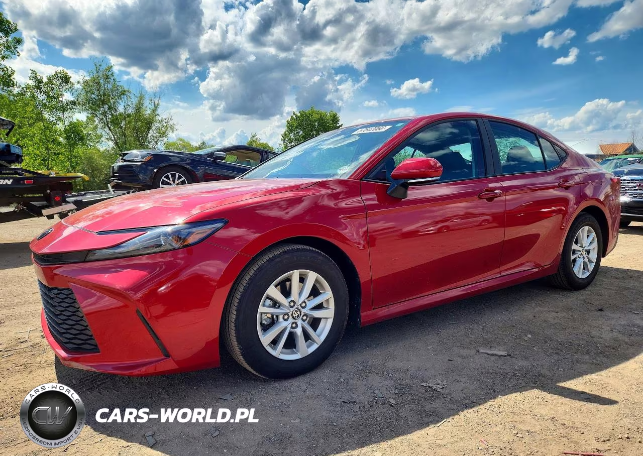 2025 Toyota Camry Le – zdjęcie 1 z 12