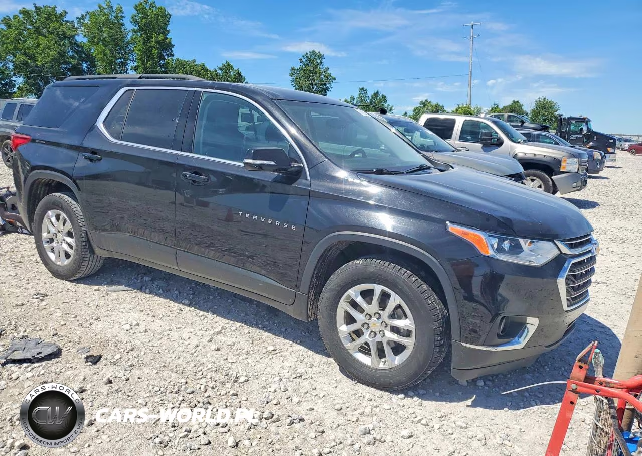 2019 Chevrolet Traverse Lt VIN:1GNEVGKW3KJ307670 - 4