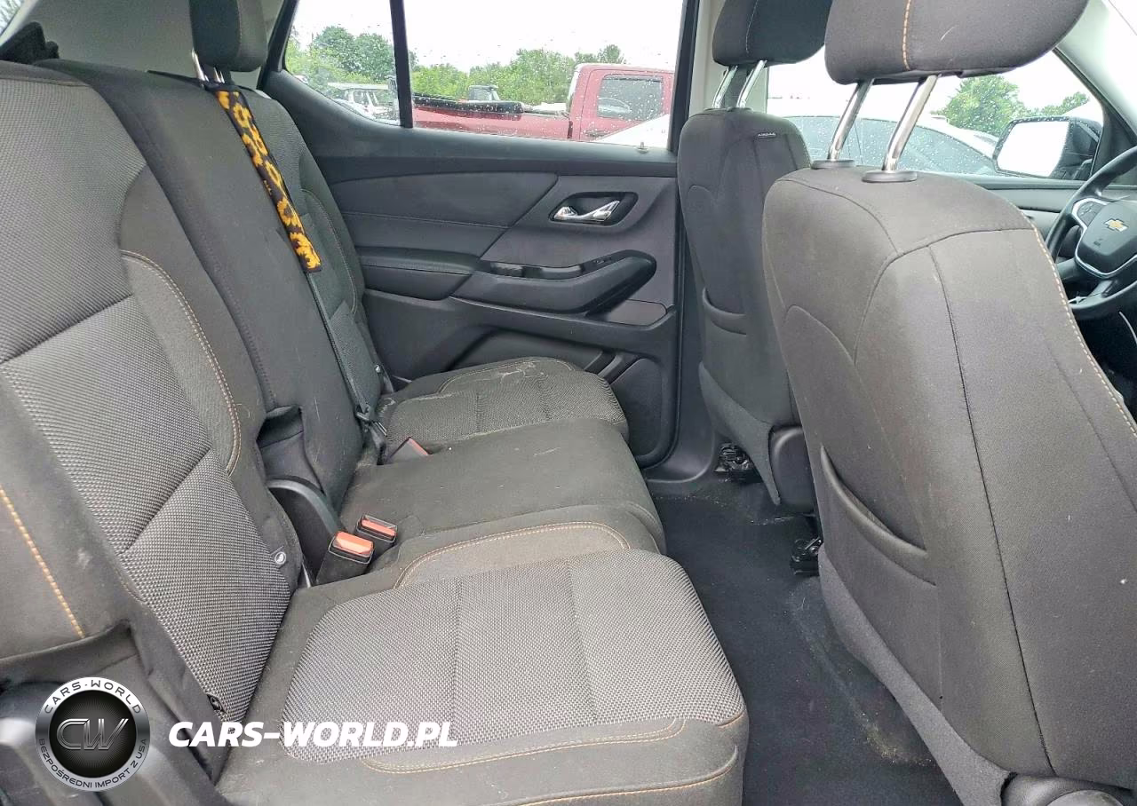 2018 Chevrolet Traverse Ls VIN:1GNERFKW3JJ116084 - 11