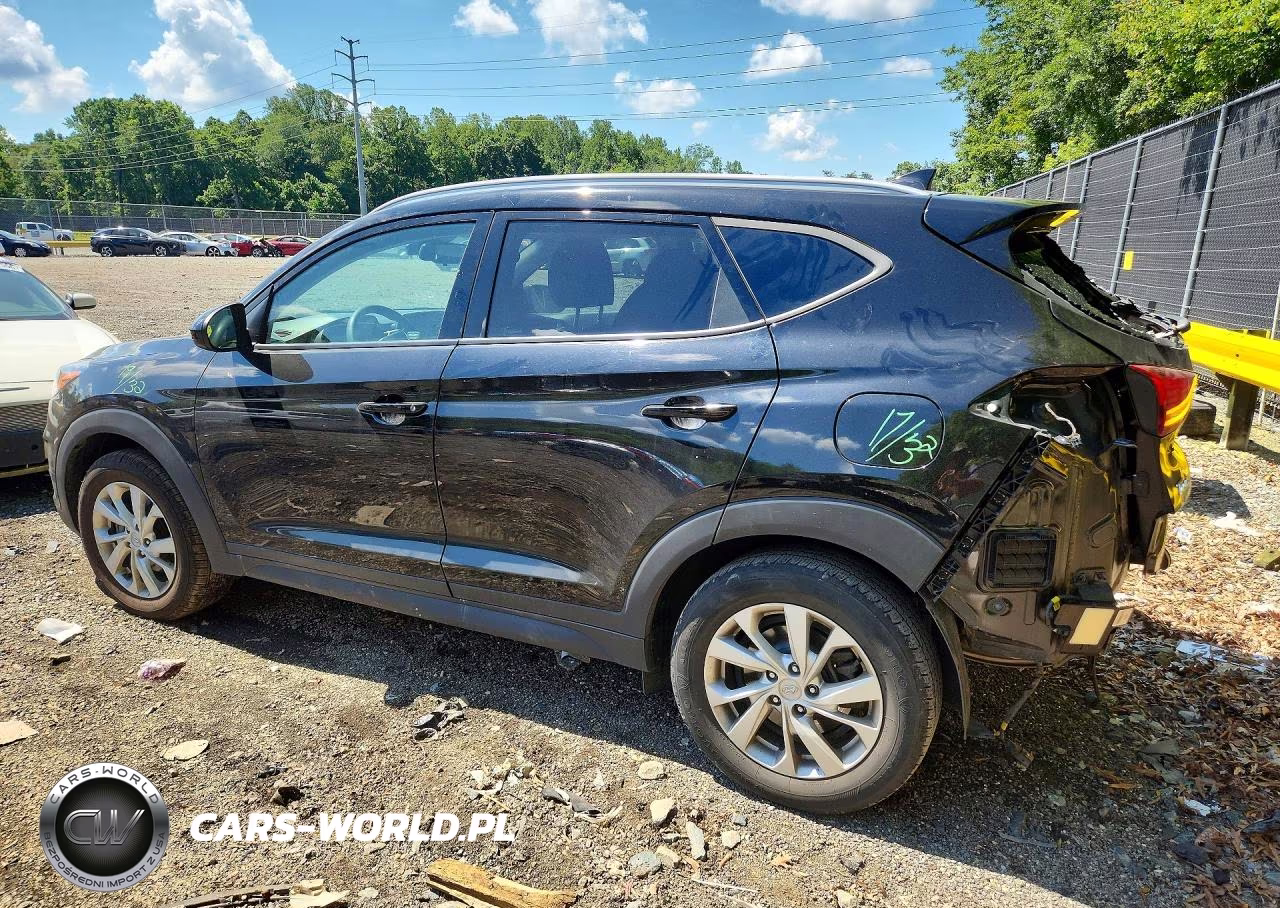 2019 Hyundai Tucson Value VIN:KM8J33A43KU866717 - 2