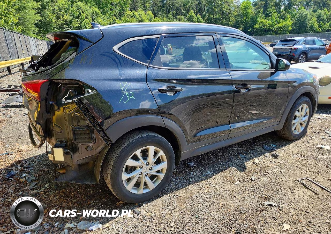 2019 Hyundai Tucson Value VIN:KM8J33A43KU866717 - 3