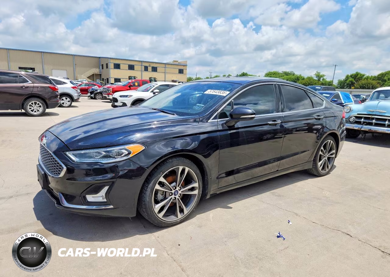 2019 Ford Fusion Titanium – zdjęcie 1 z 12